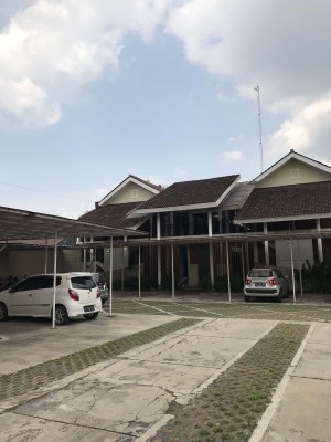 Tempat Parkir
